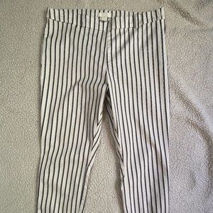 H&M white w/black stripe ankle pant - size 12 - sewn in back pockets - belt loop